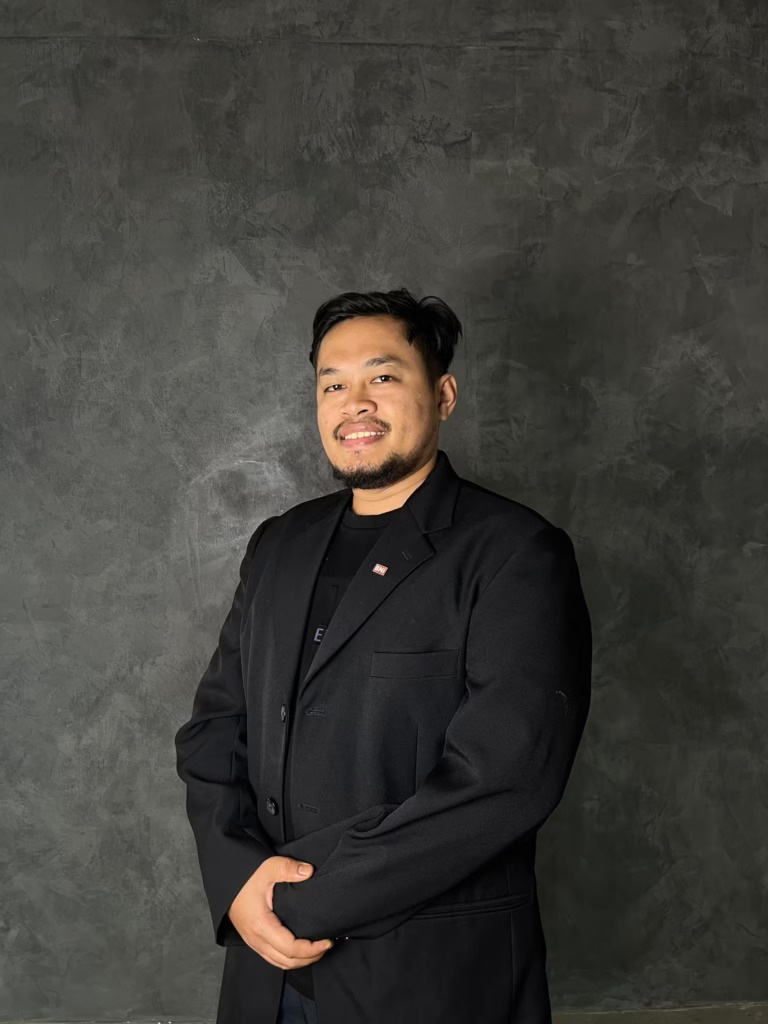 402bbc68-69f2-4019-9bdc-3cbeac0fcd3e-768×1024